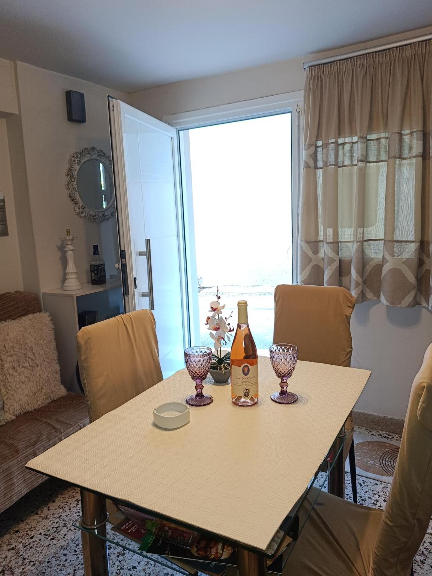 Marina'S Seacret Apartment Corinth エクステリア 写真